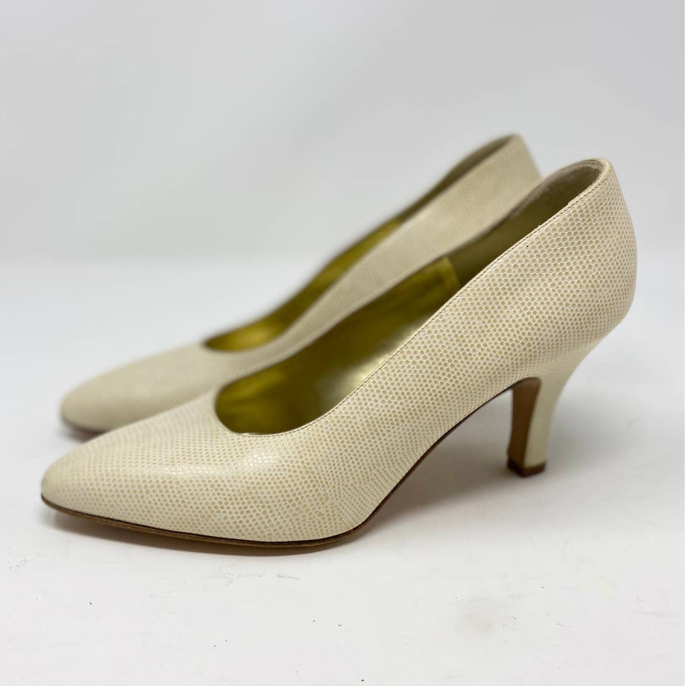 Pre-loved Bruno Magli Snakeskin Leather Pumps
